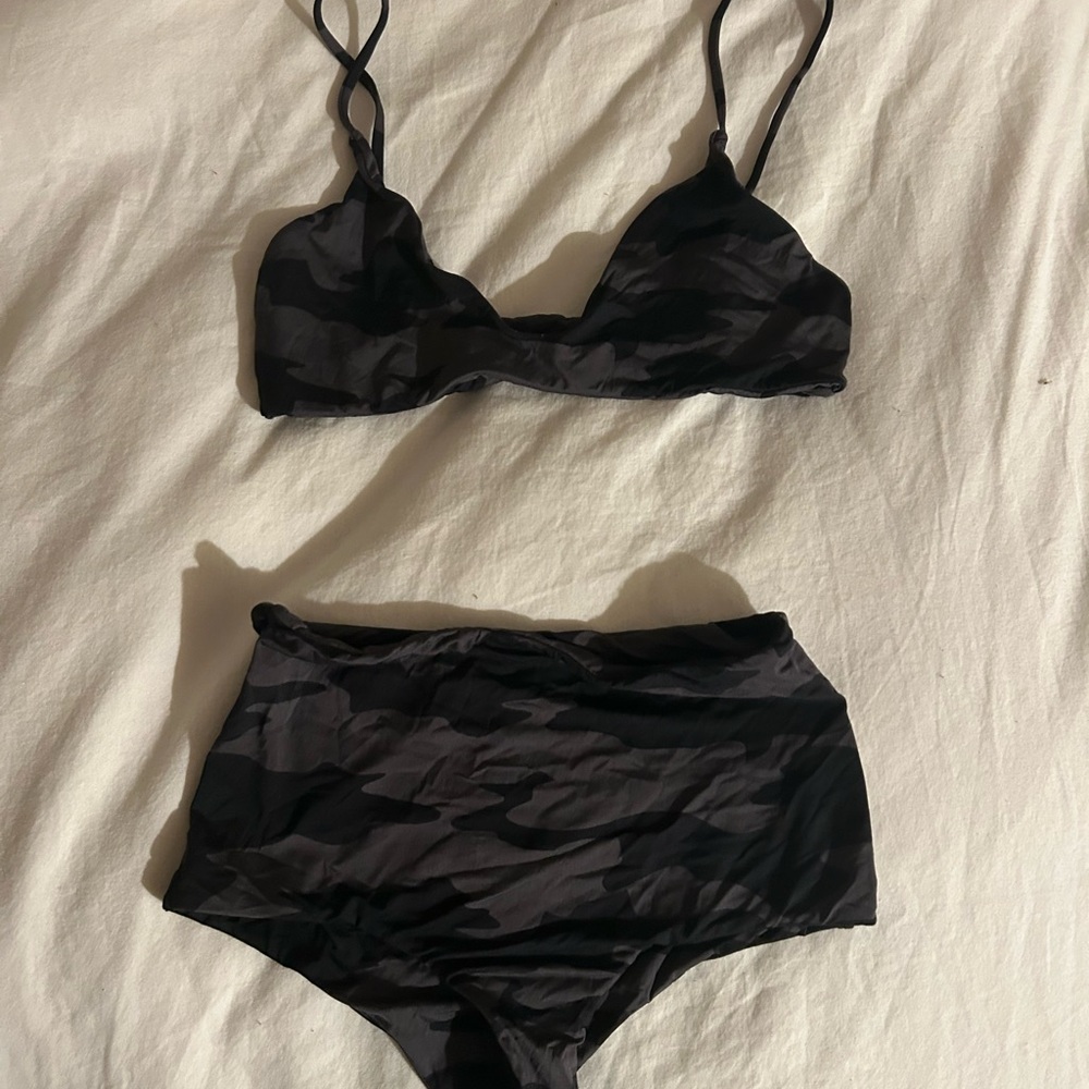 Mai underwear black camo bikini